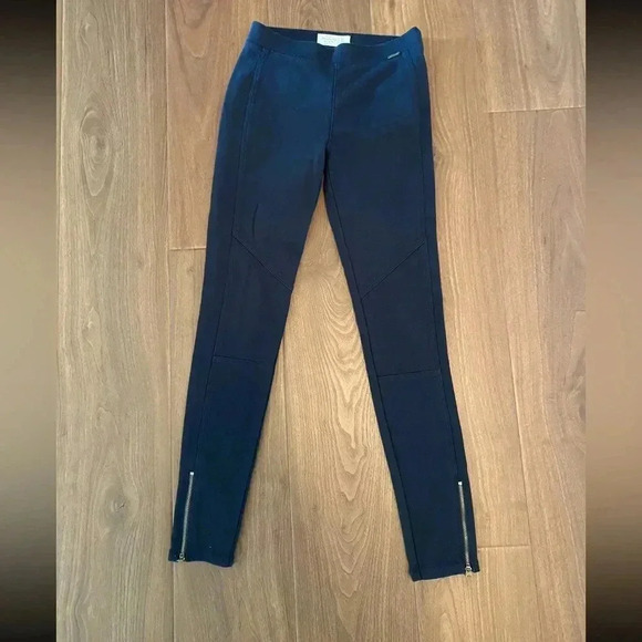 Abercrombie and Fitch women’s pull on black zippered moto leggings size xs - Picture 1 of 4